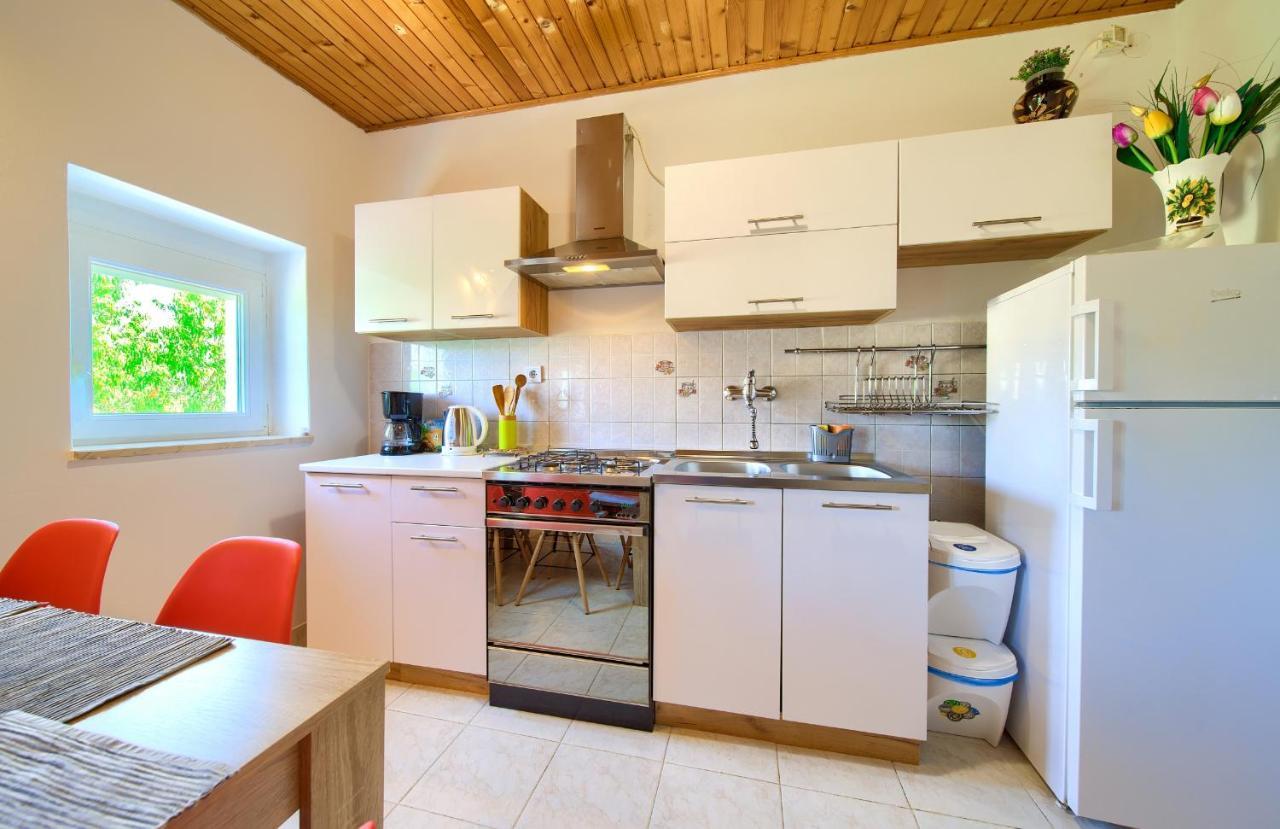 Apartment Lipovac Malinska Exterior foto
